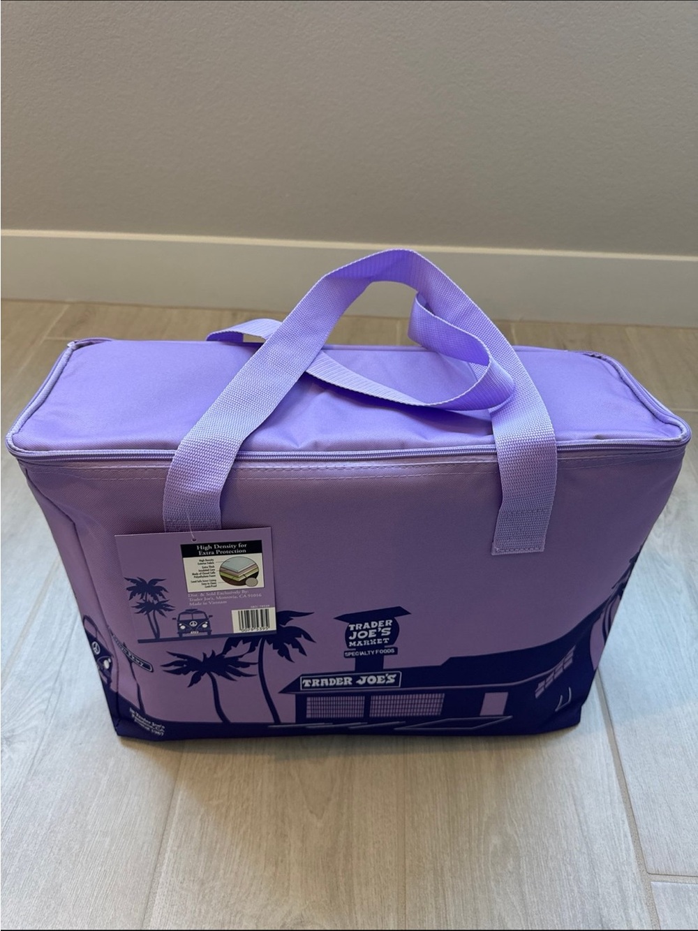 Trader Joe's Insulated Grocery Tote! - Picture 3 of 11
